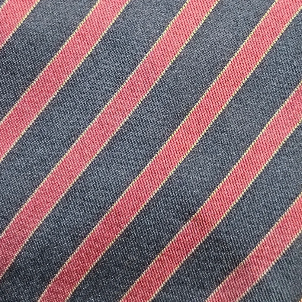 Giorgio Armani Cravatte Burgundy & Black Diagonal Striped Silk Neck Tie‎ 58x3.5
